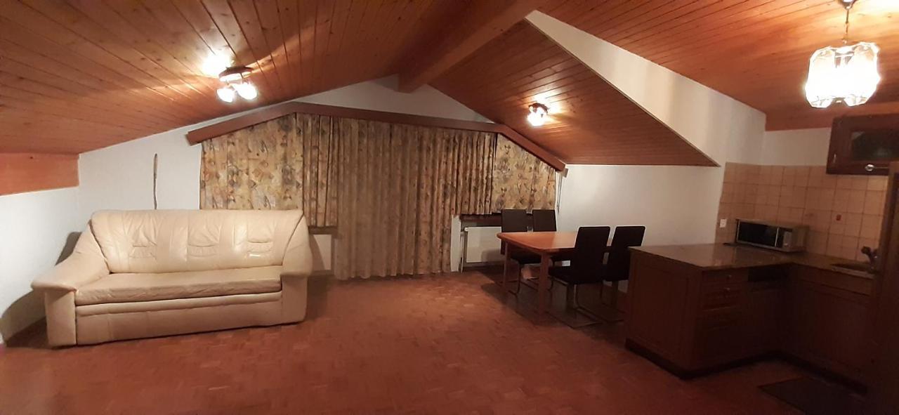 Free Cable Car & Bus In The Summer Haus L'Oree Saas-Grund Bagian luar foto